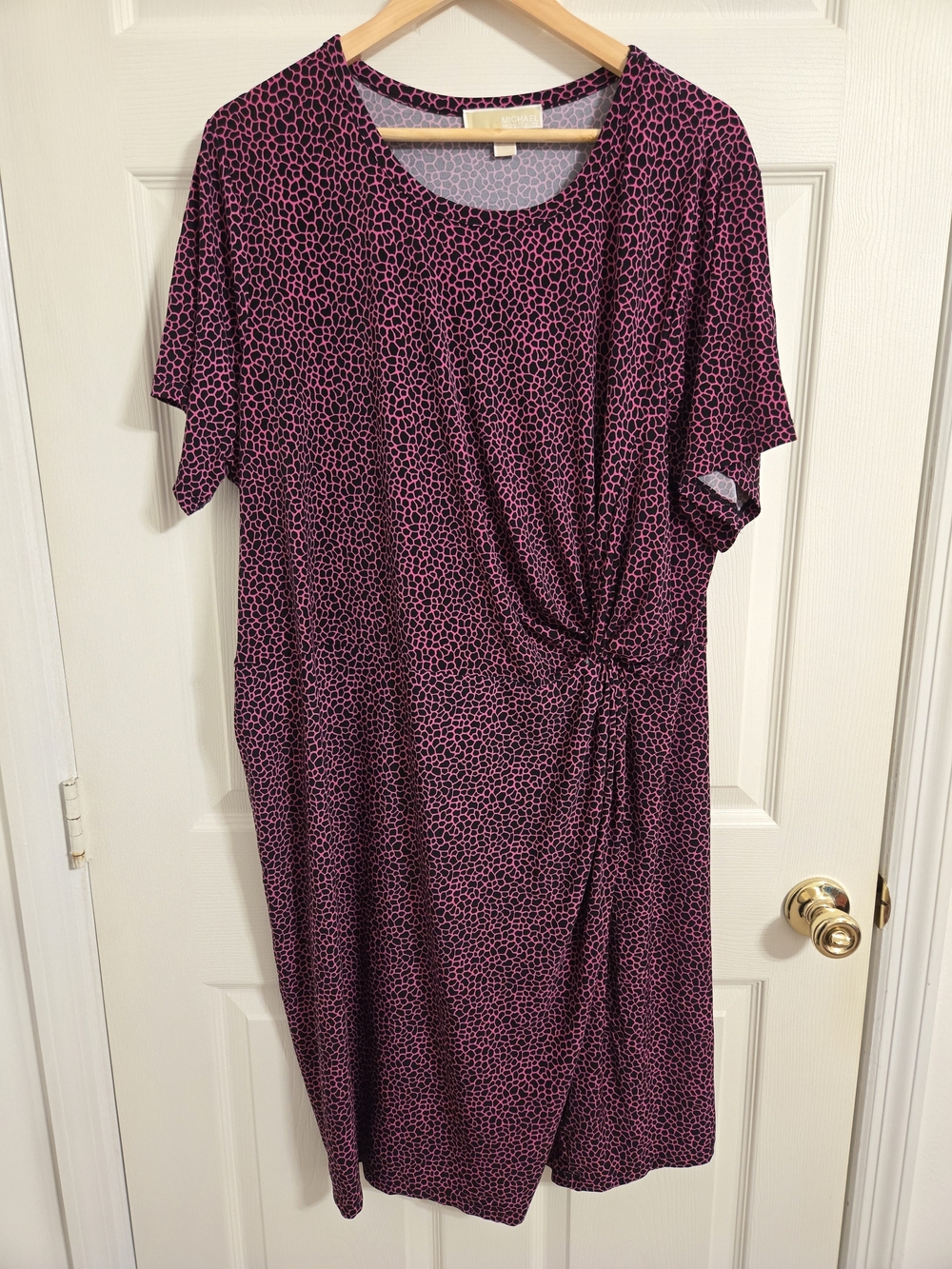 Michael Kors Twist-Detail Short Sleeve Dress  Magenta And Black Print Size 2X
